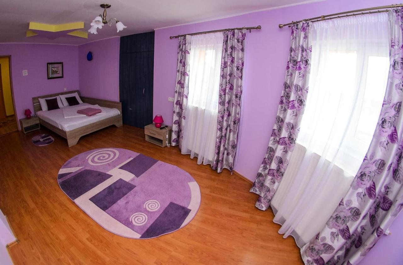 Casa Liana Hotel Oradea Bagian luar foto