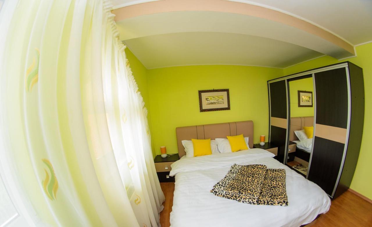 Casa Liana Hotel Oradea Bagian luar foto