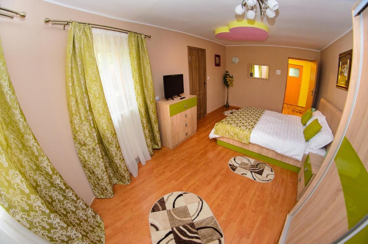 Casa Liana Hotel Oradea Bagian luar foto