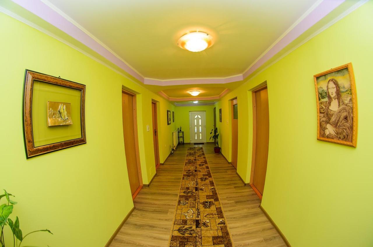 Casa Liana Hotel Oradea Bagian luar foto